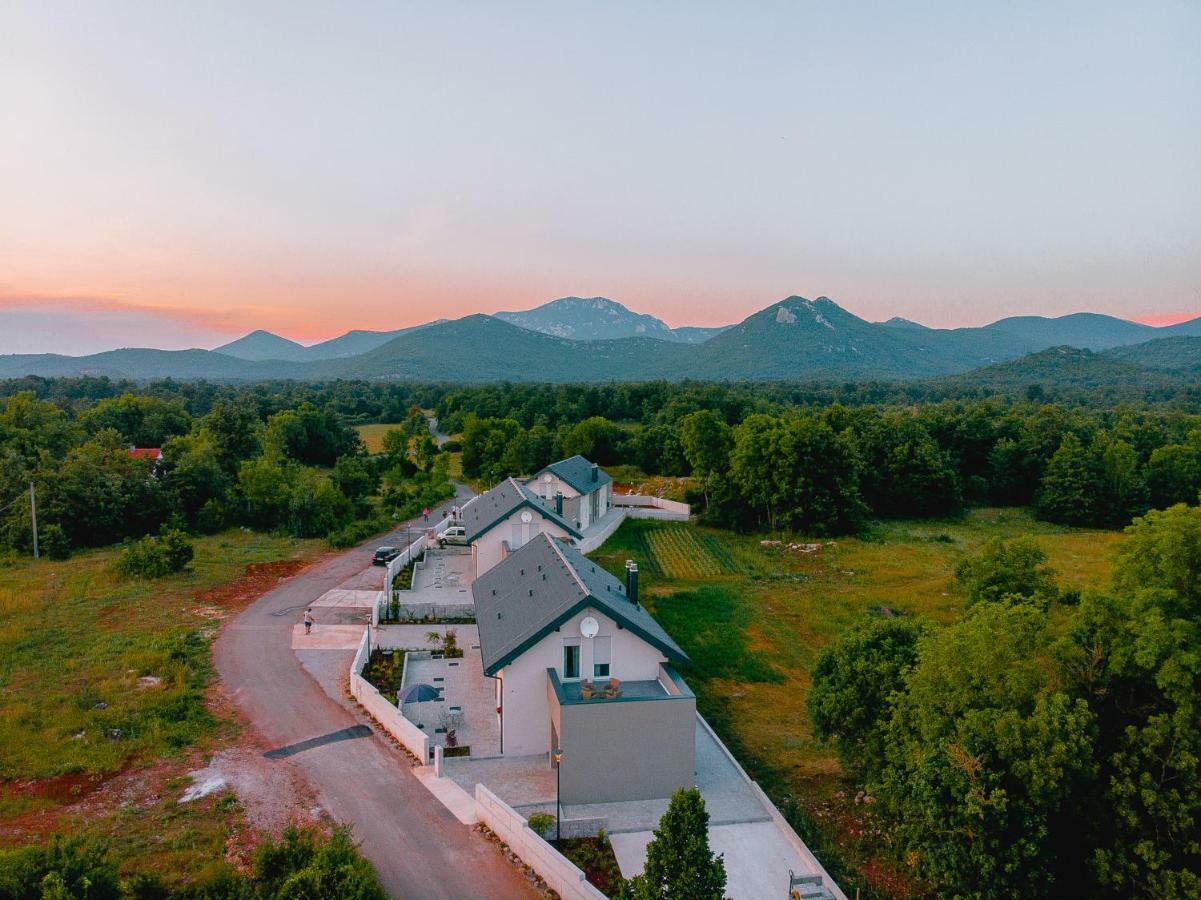 Vila Degenia Velebitica Lovinac  Exteriér fotografie